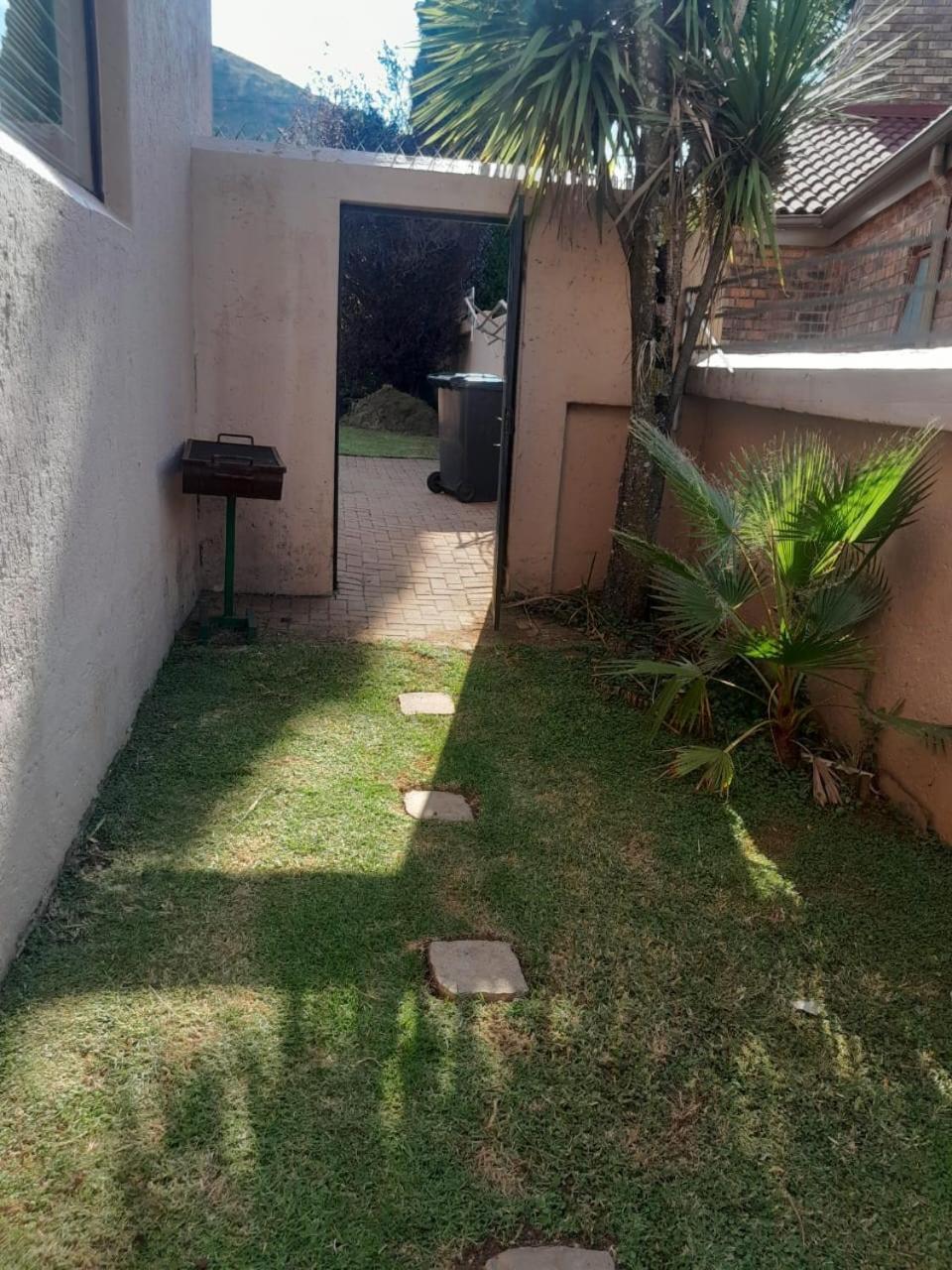 Merensky House Apartment Roodepoort Exterior photo